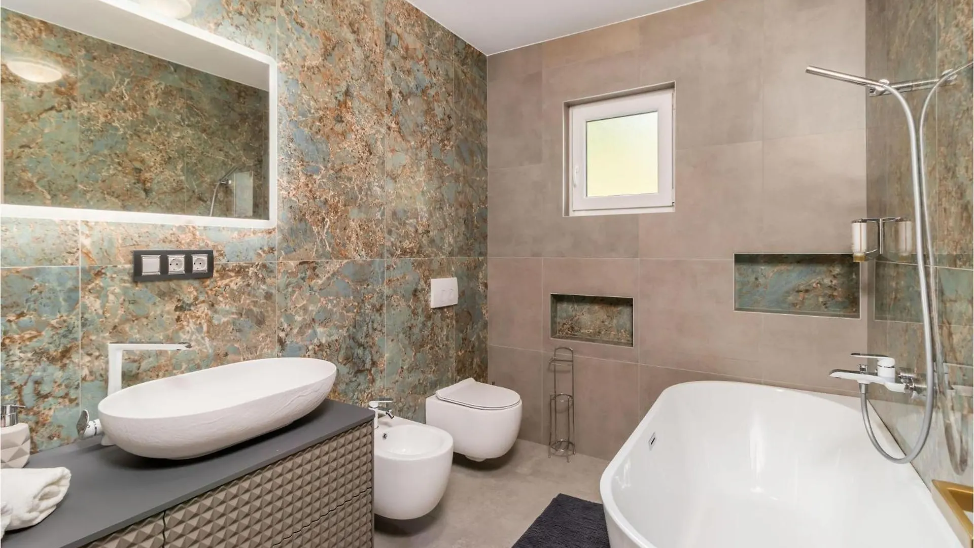 3 Bedroom Awesome Apartment In Kostrena