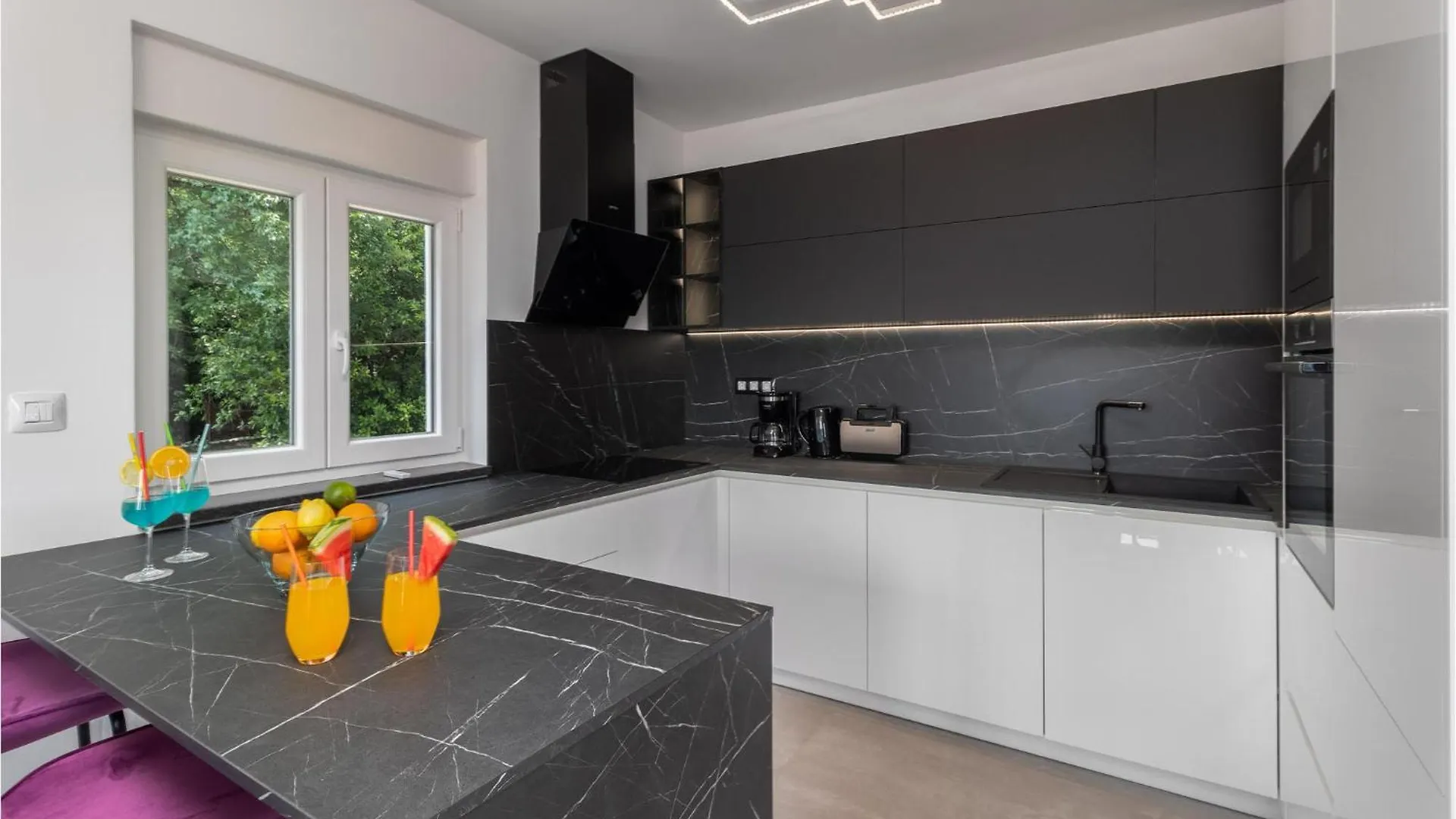3 Bedroom Stunning Apartment In Kostrena 0*,